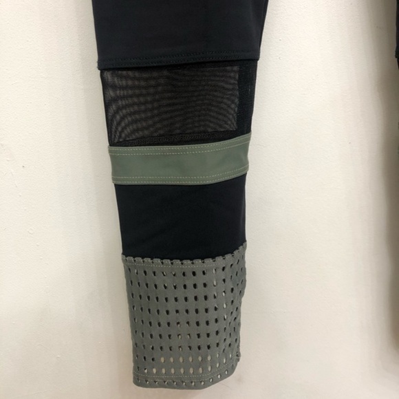 Onzie Flow Midi Racer 7/8 Legging - Picture 4 of 4